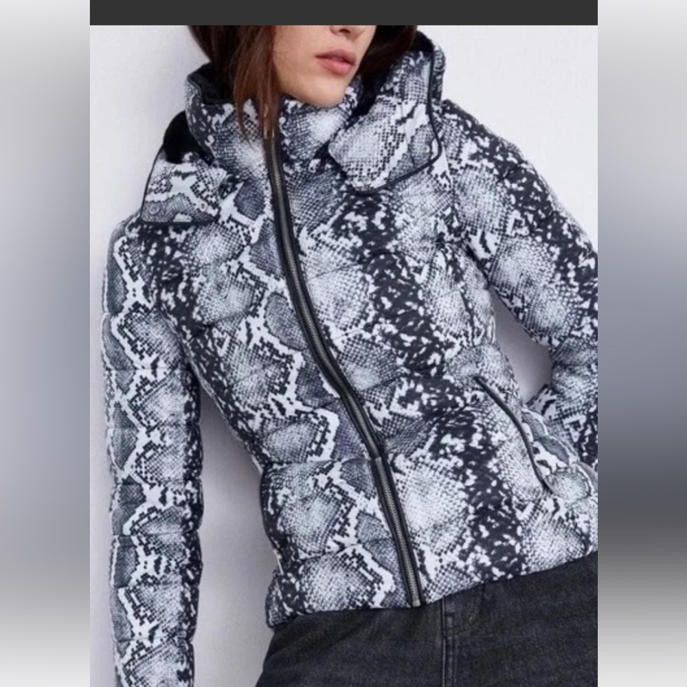 Nwot Zara puffer jackets. Sz XL